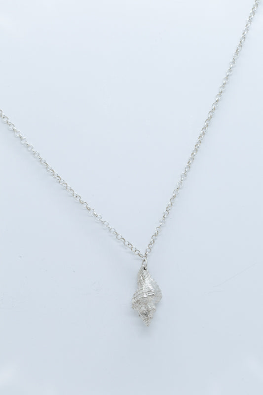 CONCH NECKLACE