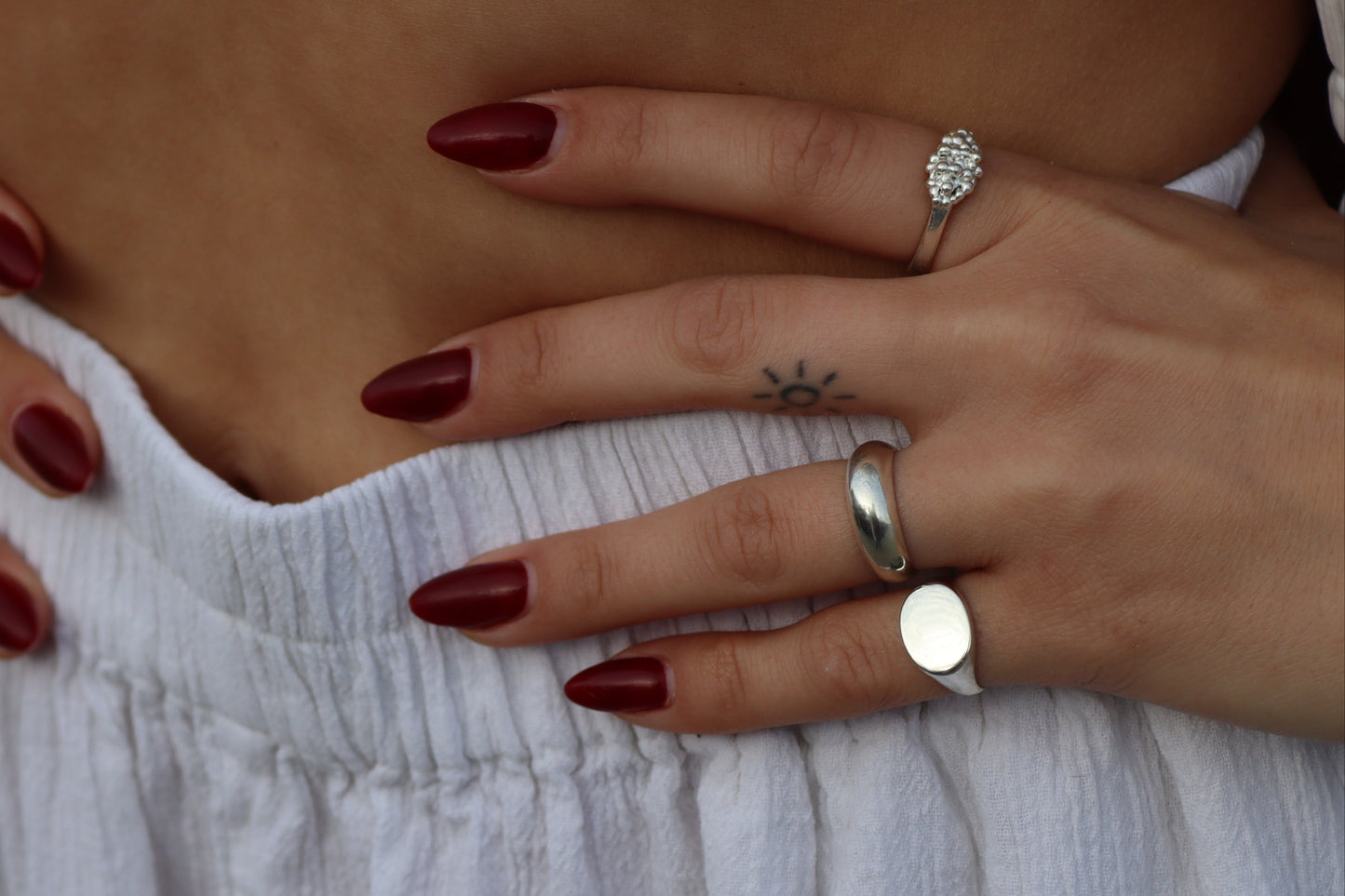 OVAL SIGNET RING