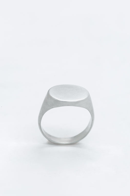 OVAL SIGNET RING