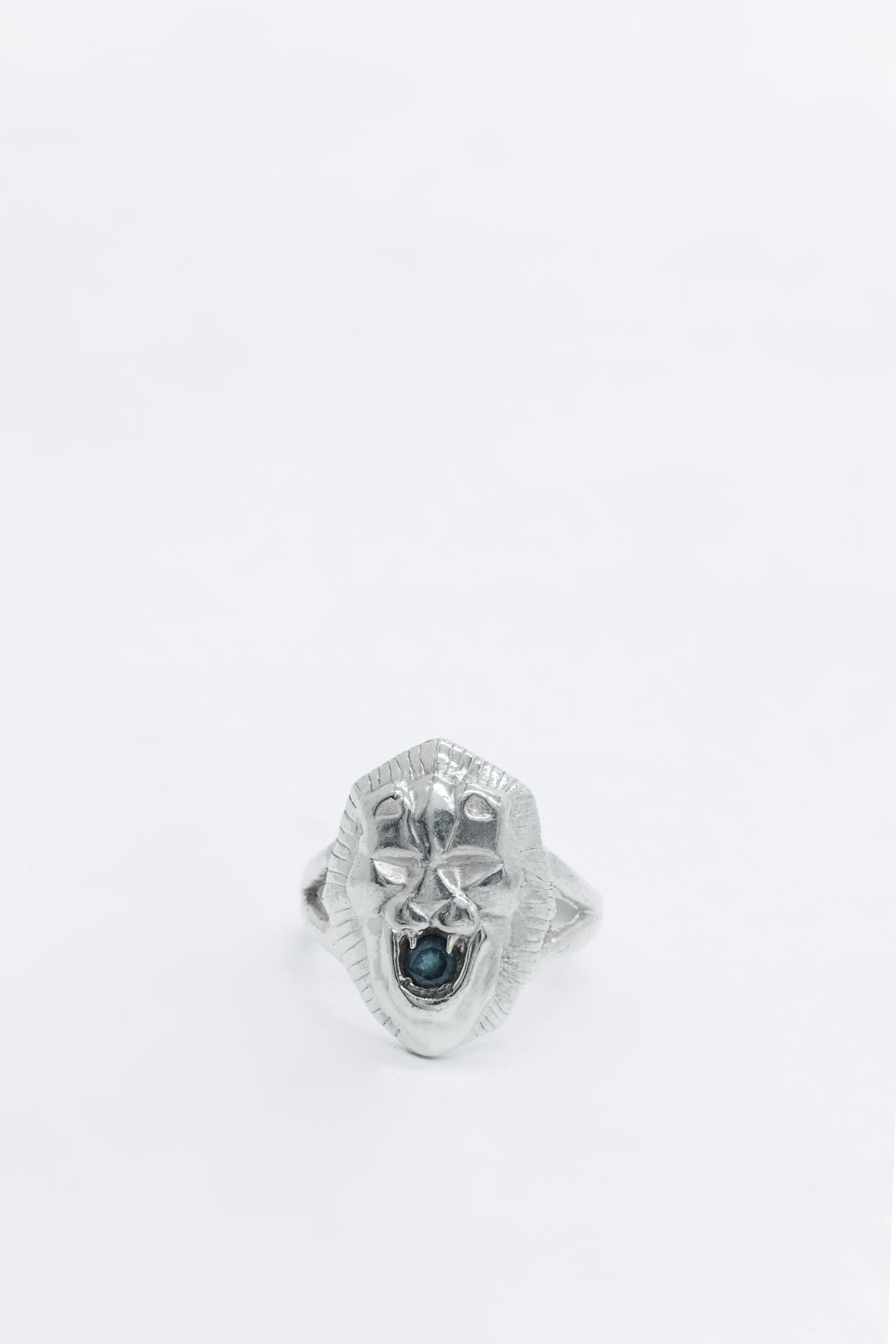 LEON RING