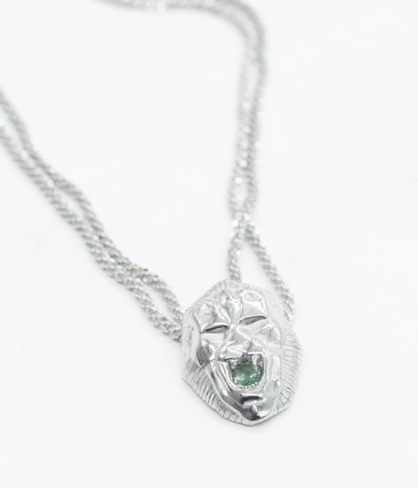 LEON NECKLACE