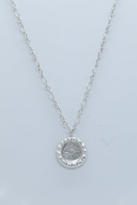 MANTA NECKLACE