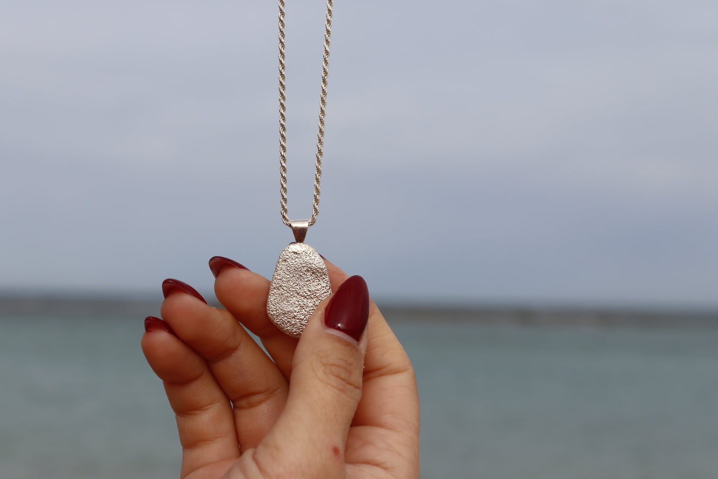 MOONSTONE NECKLACE